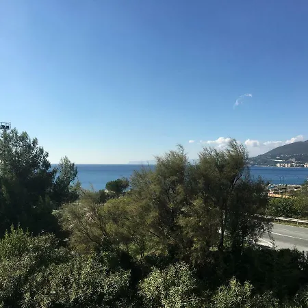 Flat In Pineta Arenzano